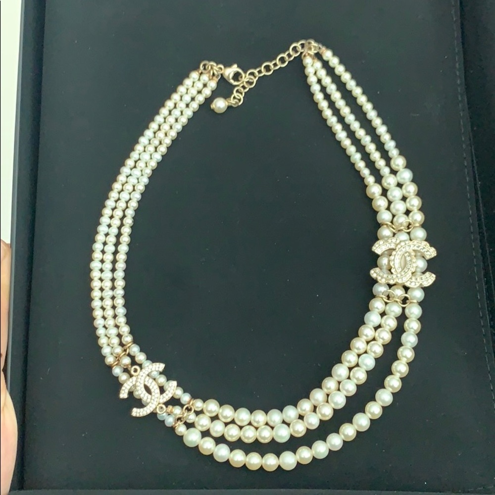 New CHANEL triple strand cc pearl necklace